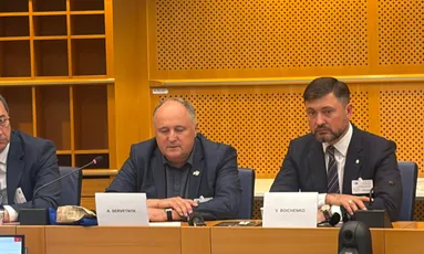 У Європарламенті закликали визнати руйнування Маріуполя свідомим злочином проти людяності та презентували проєкт відновлення справедливості